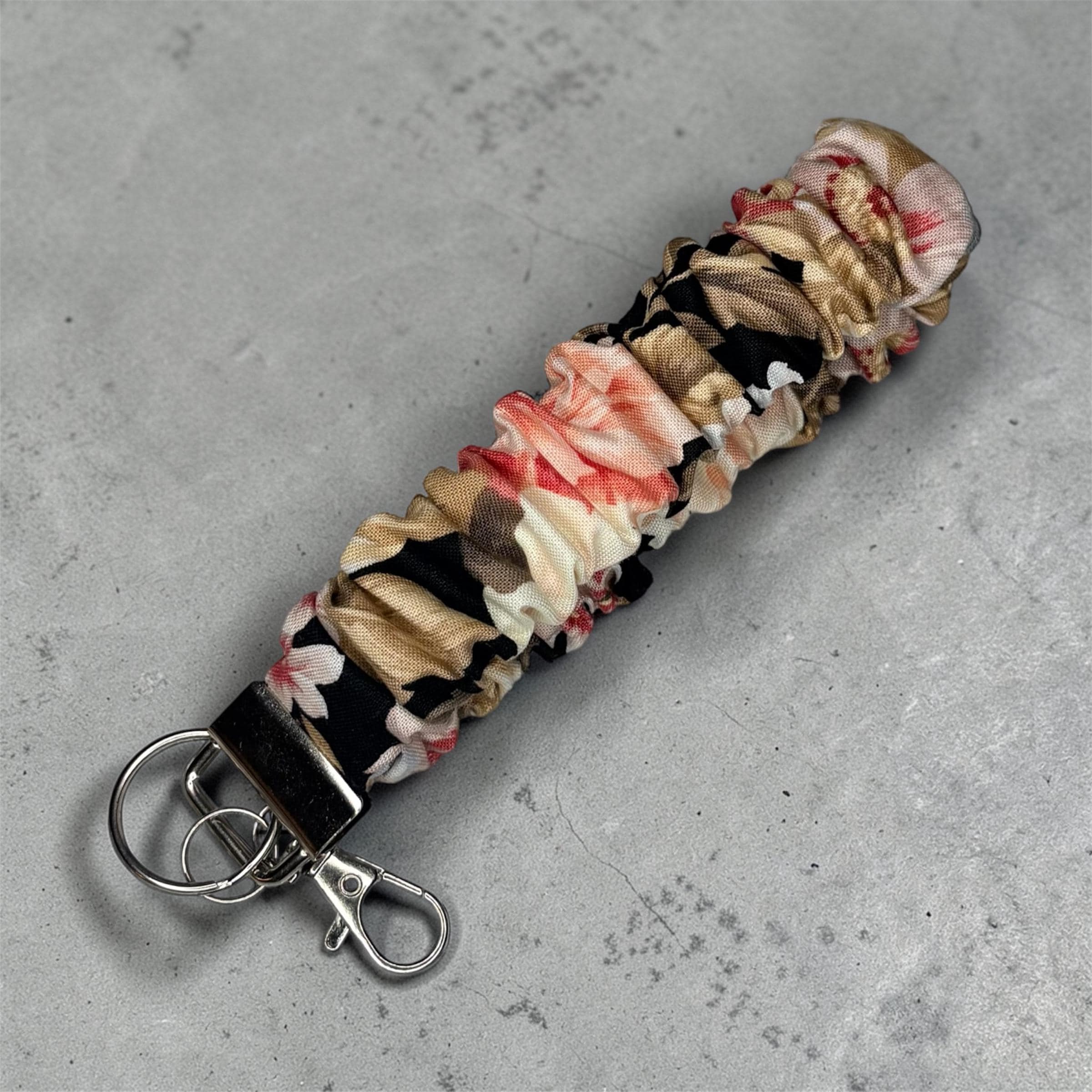 Black Bouquet Wristlet